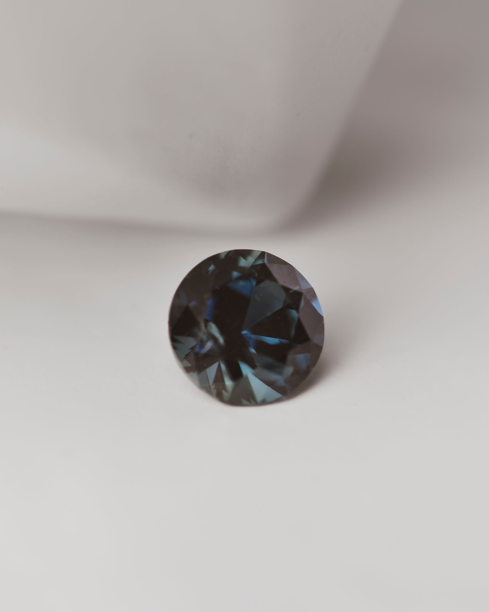 1.4 carat Dark Blue Round Sapphire