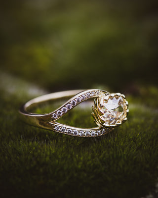 Diamond ring in 18k yellow gold hybrid setting. Custom engagement ring. Tulsa jewelry. Dillon Rose weddings.